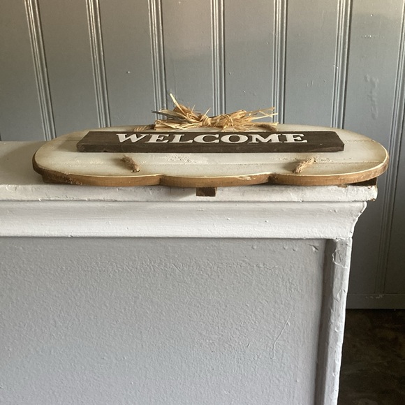 HP-NWT- 13βx 18β White-Washed Wooden WELCOME Pumpkin Shaped Fall Decor Sign π - Picture 11 of 17